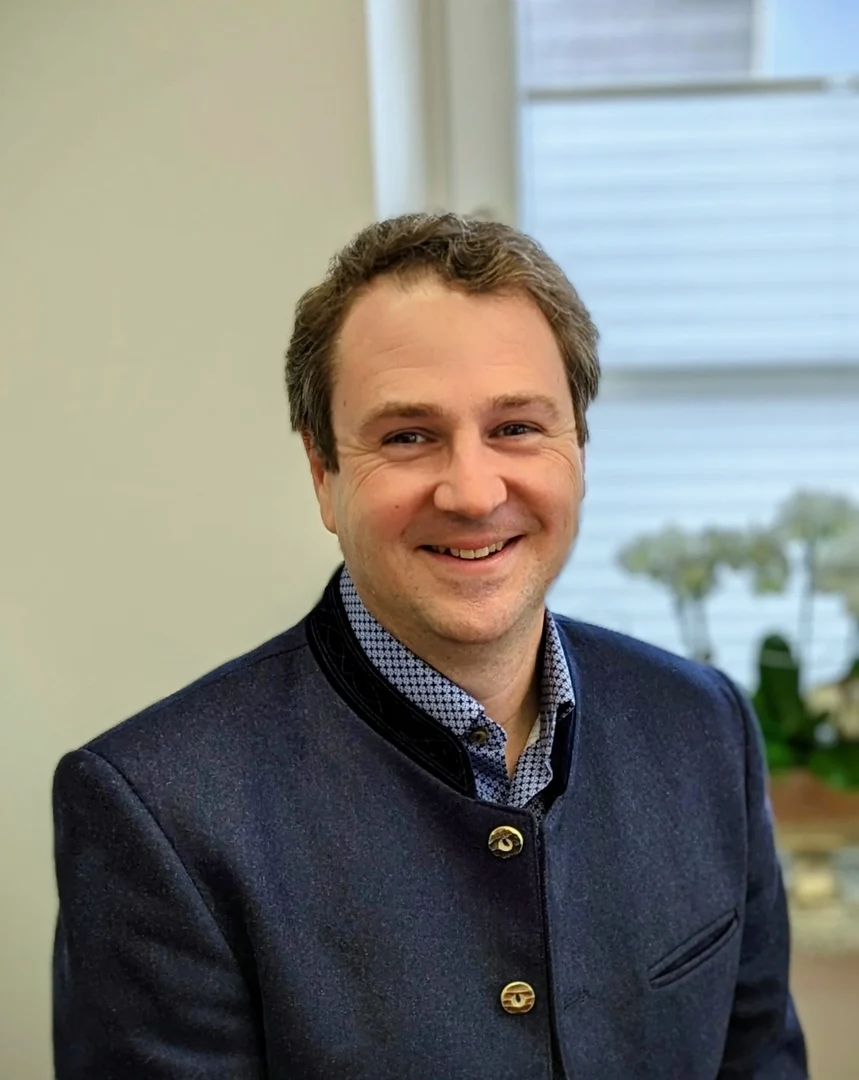 Prof. Dr. Florian Kraus